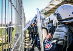 Policjanci na stadionie ŁKS