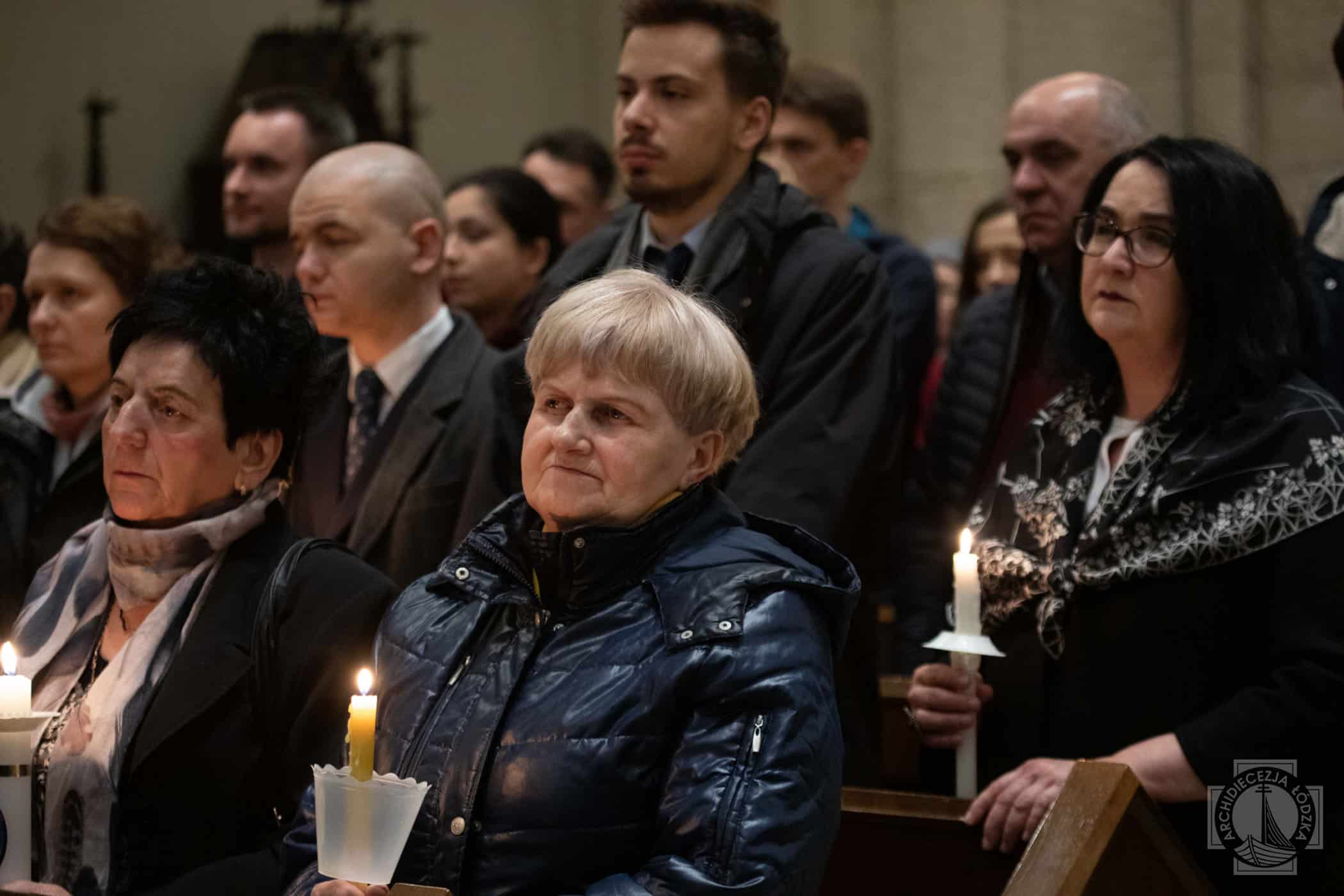 Wigilia Paschalna 2019 w łódzkiej katedrze - wierni