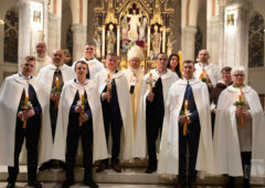 Ochrzczeni i biskup Grzegorz Ryś