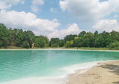 Polskie Malediwy na granicy Łódzkiego. Lazurowe jezioro i biała plaża 7 Lazurowe jezioro w przykonie