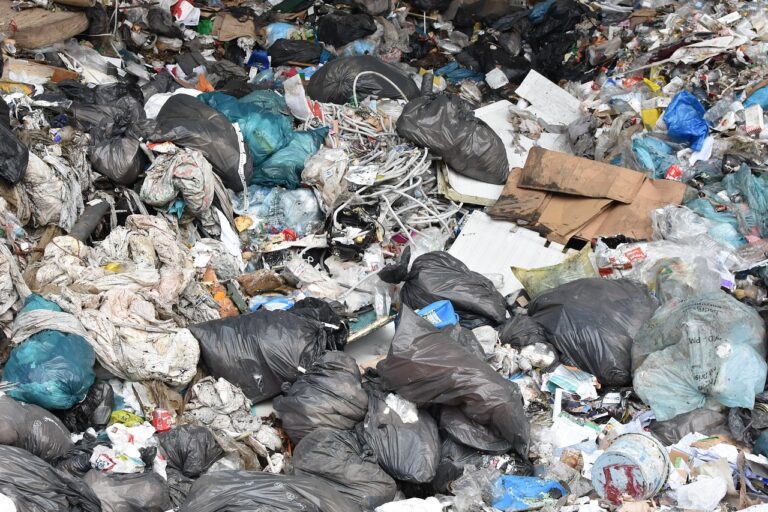 Garbage 1741138 1280
