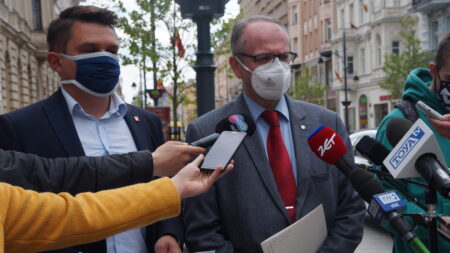 Premiowanie zaszczepionych dzieci