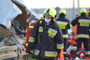 Wypadek a2 w dzierzgowku 16