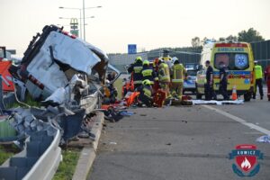 Wypadek a2 w dzierzgowku 21