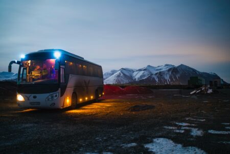 Kontrola autobusu zwiększa bezpieczeństwo dzieci na wycieczce