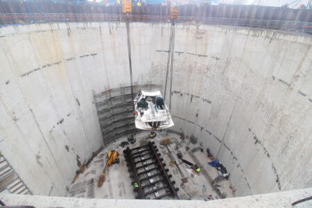 Tunel pod łodzią