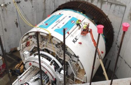 Tunel pod łodzią