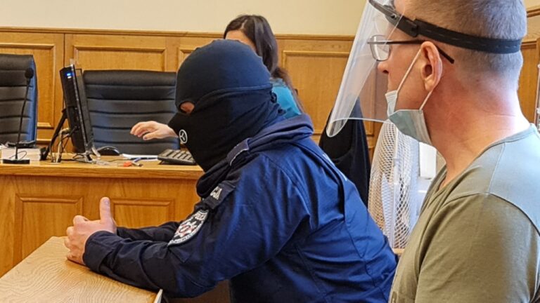 Zakażony koronawirusem skazany
