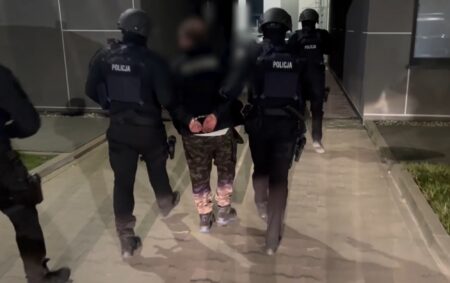 Zabójstwo w łodzi. Mężczyzna podpalił bezdomnego na przystanku