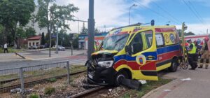 Wypadek k karetki na paderewskiego w łodzi