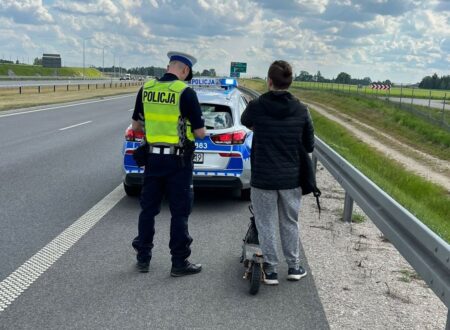 Hulajnogą jechał trasą szybkiego ruchu Hulajnogą jechał trasą szybkiego ruchu