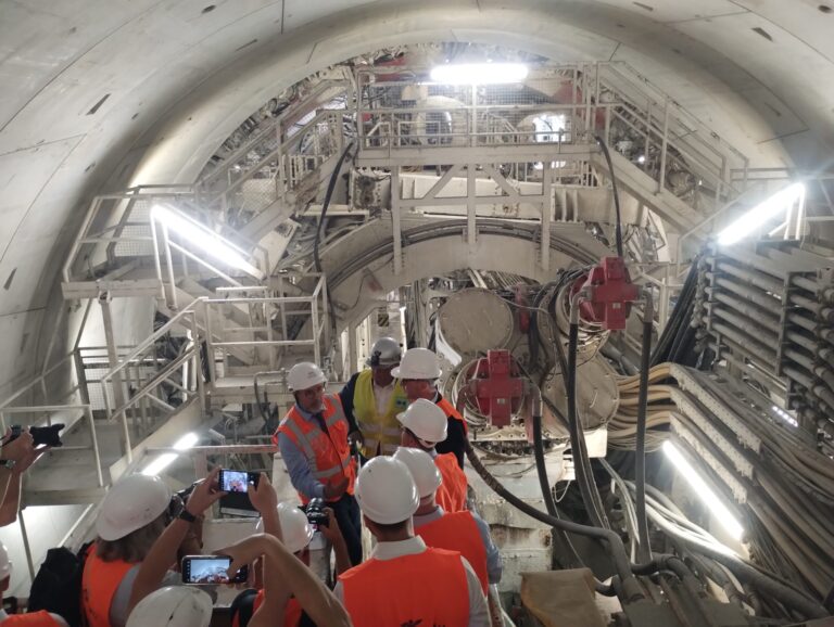 Tbm katarzyna wznowiła drążenie po 9 miesiącach. Tunel pod łodzią kilkanaście metrów pod kamienicami