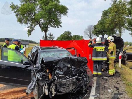 Śmiertelny wypadek w Kodrębie. Pijany kierowca zabił 2 osoby Śmiertelny wypadek w kodrębie. 2 osoby nie żyją, 4 zostały ranne