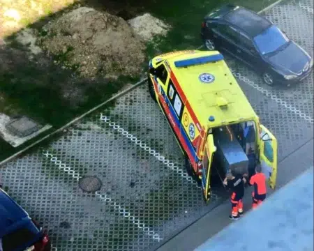 Lodówka w karetce pogotowia ratunkowego