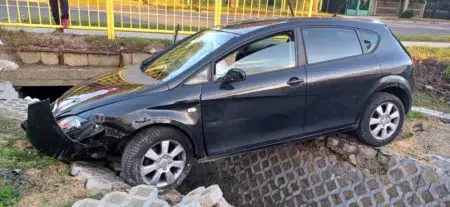 Pijany spowodował wypadek. Niebezpieczną jazdę skończył w rowie