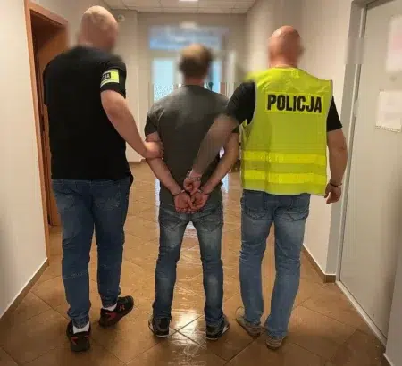 Mężczyzna w inowłodzu próbował zabić swoje córkę i babcię