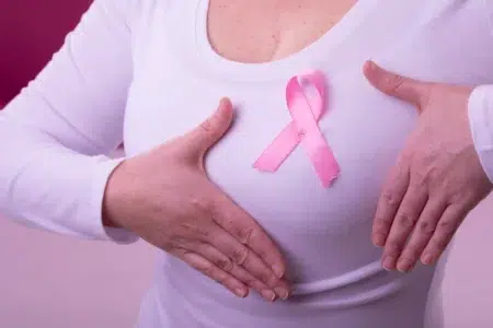 Szybka i bezpłatna mammografia daje szansę na zwycięstwo z rakiem piersi Bezpłatna mammografia gwarancją szybkiej ścieżki leczenia raka piersi