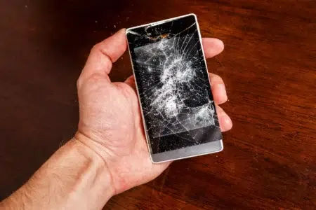Michał domaradzki zarzuca cba, że agenci zniszczyli telefon