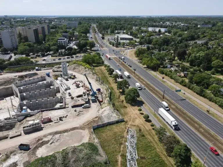 Dla bezpieczeństwa zamykają Drewnowską od 10 października Zamykają drewnowską między włókniarzy a unii