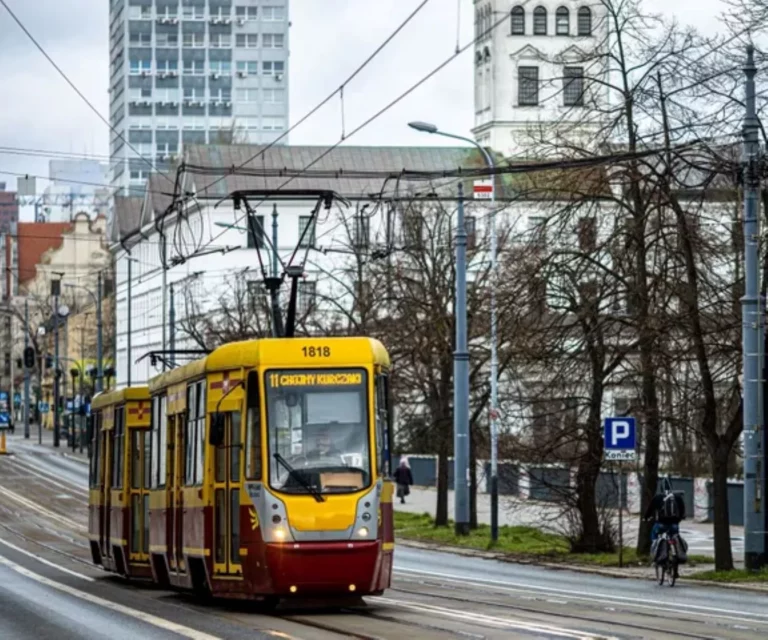Wielkie zmiany w komunikacji miejskiej w Łodzi. Wracają 2 linie tramwajowe Zmiany w komunikacji miejskiej w łodzi