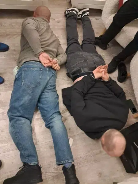 Dwaj Gruzini aresztowani za kradzieże katalizatorów w Łodzi Dwaj gruzini zatrzymani i aresztowani za kradzieże katalizatorów w łodzi
