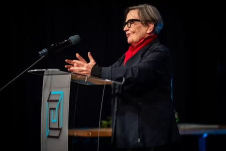 Agnieszka Holland doktorem honoris causa łódzkiej filmówki Agnieszka holland doktorem honoris causa szkoły filmowej w łodzi