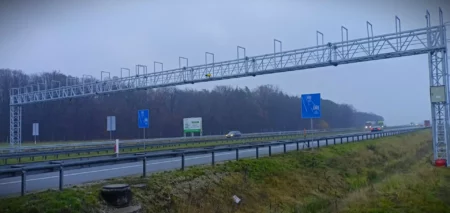 Odcinkowe pomiary prędkości w Łódzkiem. 7 lokalizacji, a mandatów tysiące Odcinkowe pomiary prędkości w łódzkiem