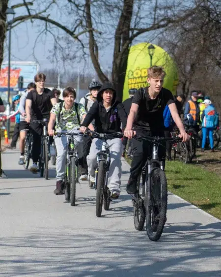 Nowa droga rowerowa w łodzi - szajblerówka