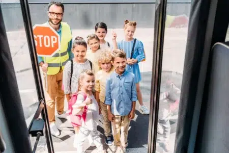 5 milionów dofinansowania dla gmin z łódzkiego na autobusy szkolne