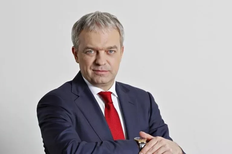 Śledztwo w sprawie prezesów orlenu umorzone. Jacek krawiec oczyszczony z zarzutów