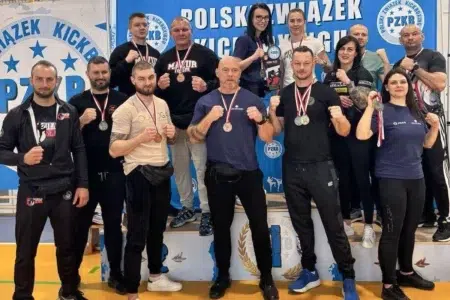 Policjanci z Łódzkiego biją się najlepiej w Polsce. Kickboxing nie jest im obcy Policjanci z łódzkiego przywieźli z pucharu aż 12 medali w kickboxingu