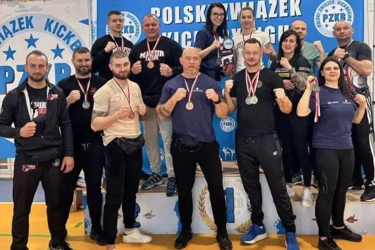 Policjanci z Łódzkiego biją się najlepiej w Polsce. Kickboxing nie jest im obcy Policjanci z łódzkiego przywieźli z pucharu aż 12 medali w kickboxingu