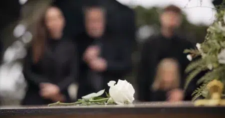 Zasiłek pogrzebowy w wysokości 7 tysięcy złotych od 2026 roku Zasiłek pogrzebowy ma tysięcy złotychwynosić
