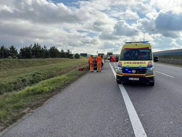 Wypadek na A2. 1 osoba nie żyje, 4 ranne.