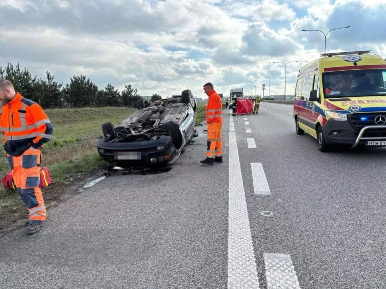 Wypadek na A2. 1 osoba nie żyje, 4 ranne.