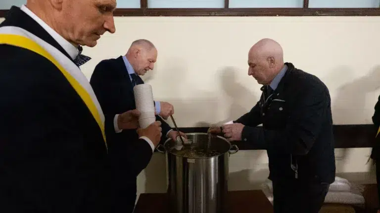 Śniadanie wielkanocne w parafii Piotra i Pawła