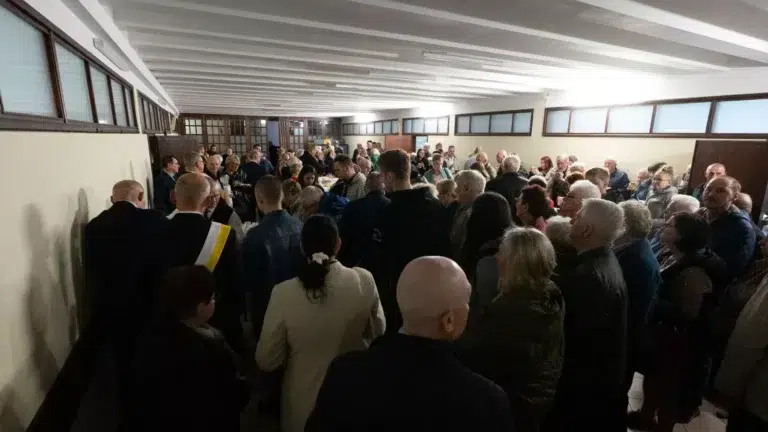 Śniadanie wielkanocne w parafii Piotra i Pawła