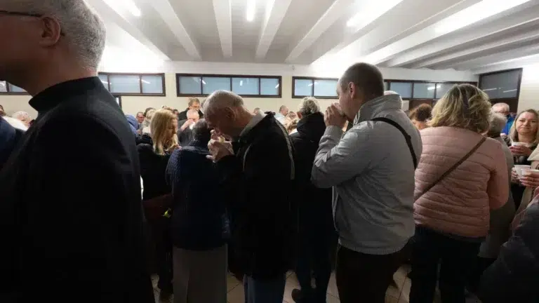 Śniadanie wielkanocne w parafii Piotra i Pawła
