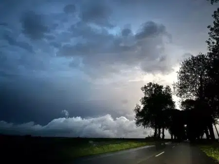 Nawałnica w Łódzkiem. Grad dziurawił dachy Nawałnica w łódzkiem