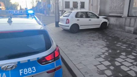 Pijany kierowca wjechał w budynek