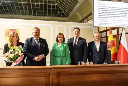 Absolutorium i wotum zaufania dla zarządu województwa łódzkiego Absolutorium dla zarządu województwa łódzkiego