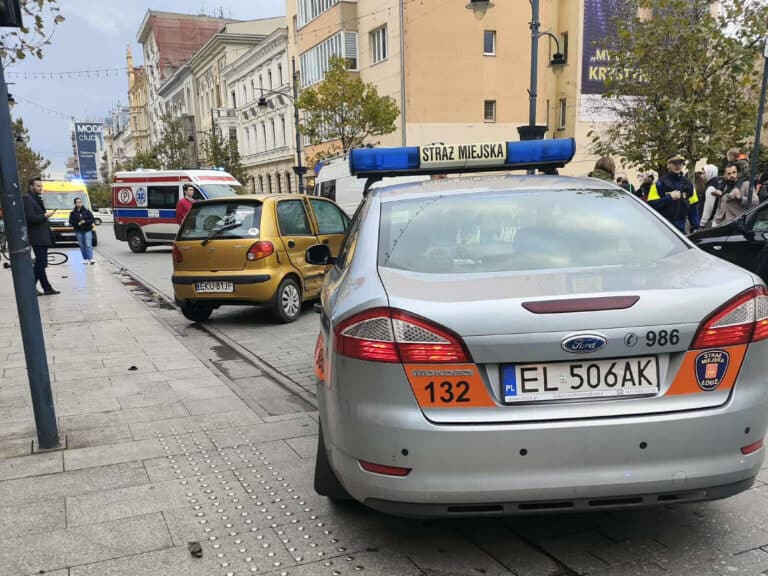 Pijany kierowca wjechał matizem w rowerzystę na Piotrkowskiej w Łodzi