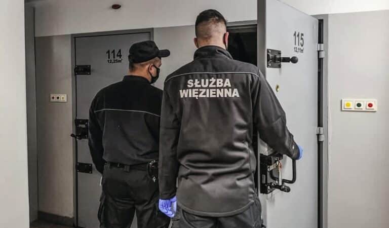 Sąd w łodzi aresztował 2 strażników więziennych