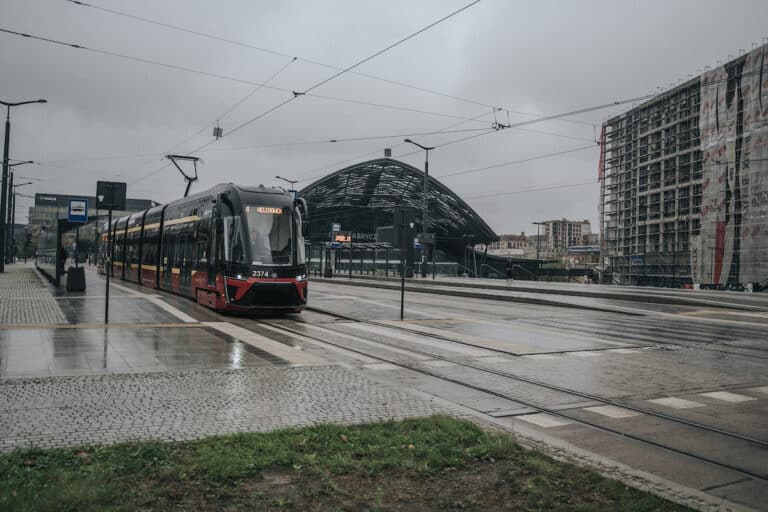 Modertus gamma na linii 4 przy dworu łódź fabryczna