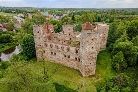 Pieniądze na zabytki pozwoliły na renowację zamku w drzewicy