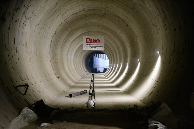 Pkp plk zerwało umowę na budowę tunelu w łodzi