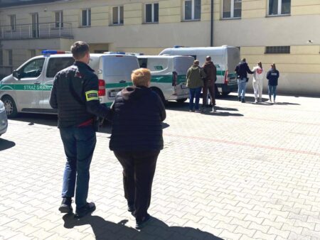 Przerzucili kilkanaście tysięcy imigrantów do polski