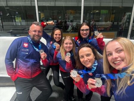 Awans polek w curlingu