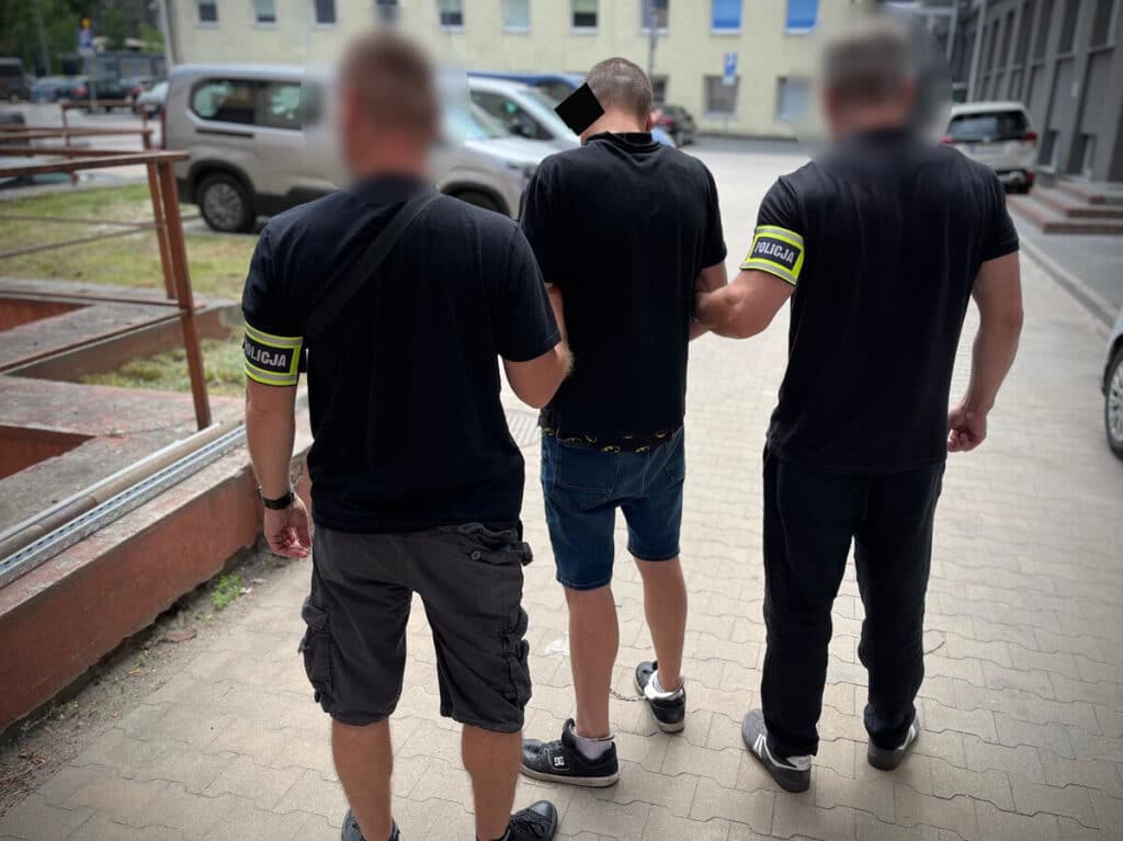 Zaatakował kobietę na dworcu