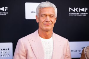 Michał żebrowski odsłonił swoją gwiazdę w łódzkiej alei gwiazd